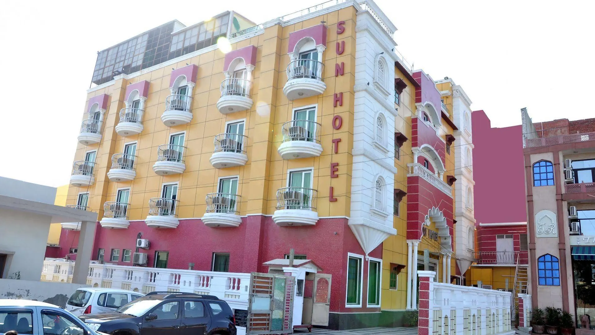 ***  Sun Hotel Agra Индия